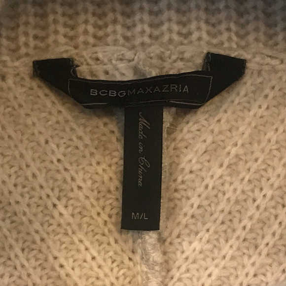 BCBGMaxAzria oversize wool blend sweater - Picture 8 of 8